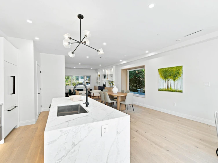 6160 Granville Street, Vancouver, BC, V6M 3E3 - 13