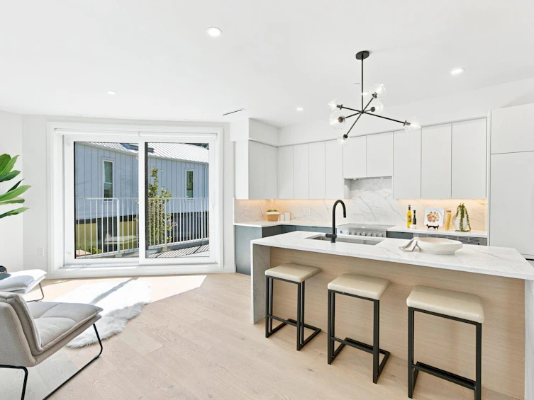 6160 Granville Street, Vancouver, BC, V6M 3E3 - 10