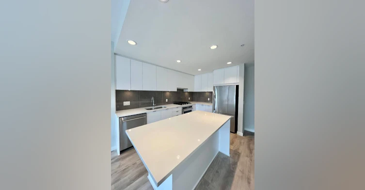 615 Cottonwood Avenue, Coquitlam, BC, V3J 0N4