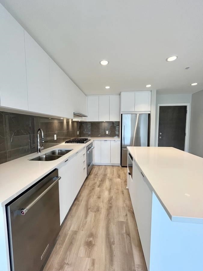 615 Cottonwood Avenue, Coquitlam, BC, V3J 0N4 - 3