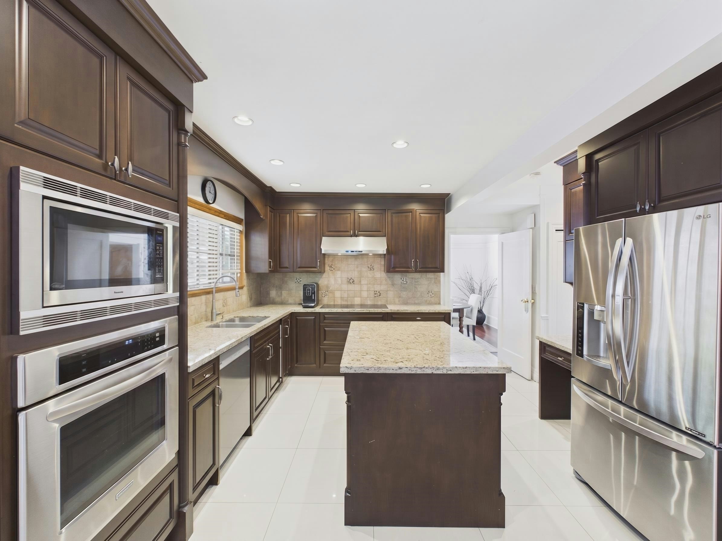 5649 Angus Drive, Vancouver, BC, V6M 3N5 - 6