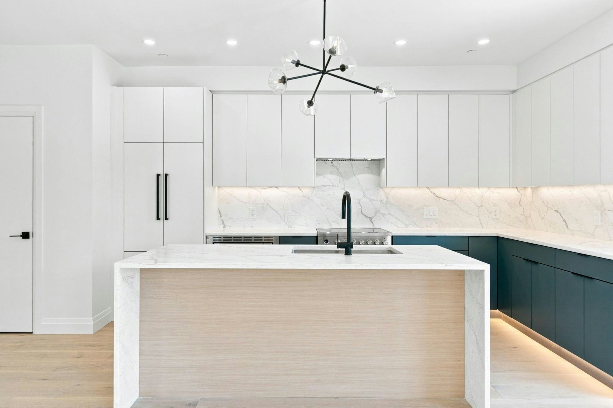 6162 Granville Street - 5