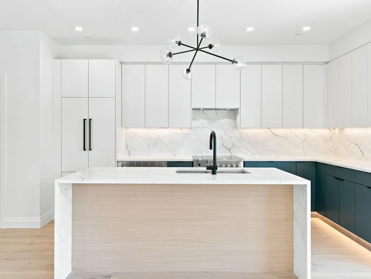6162 Granville Street, Vancouver, BC, V6M 3E3 - 5