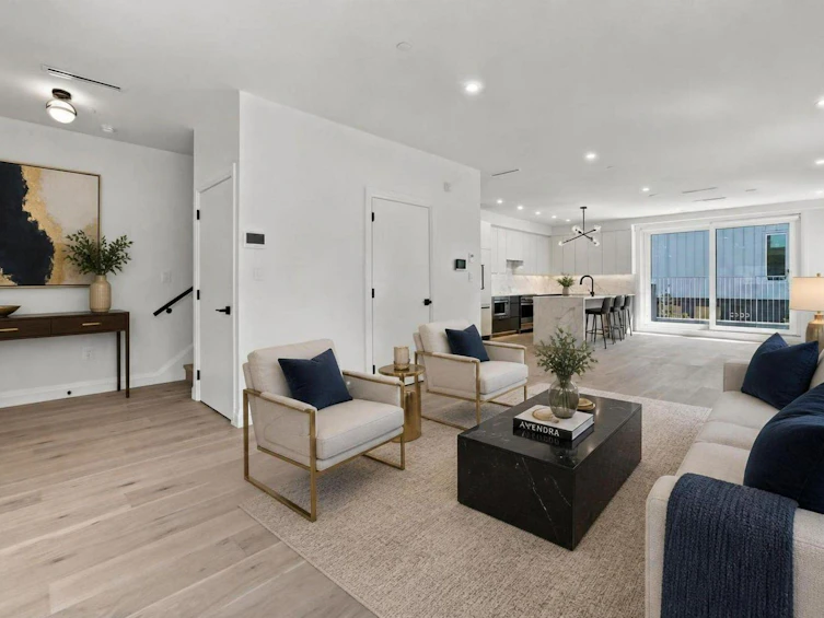6162 Granville Street, Vancouver, BC, V6M 3E3