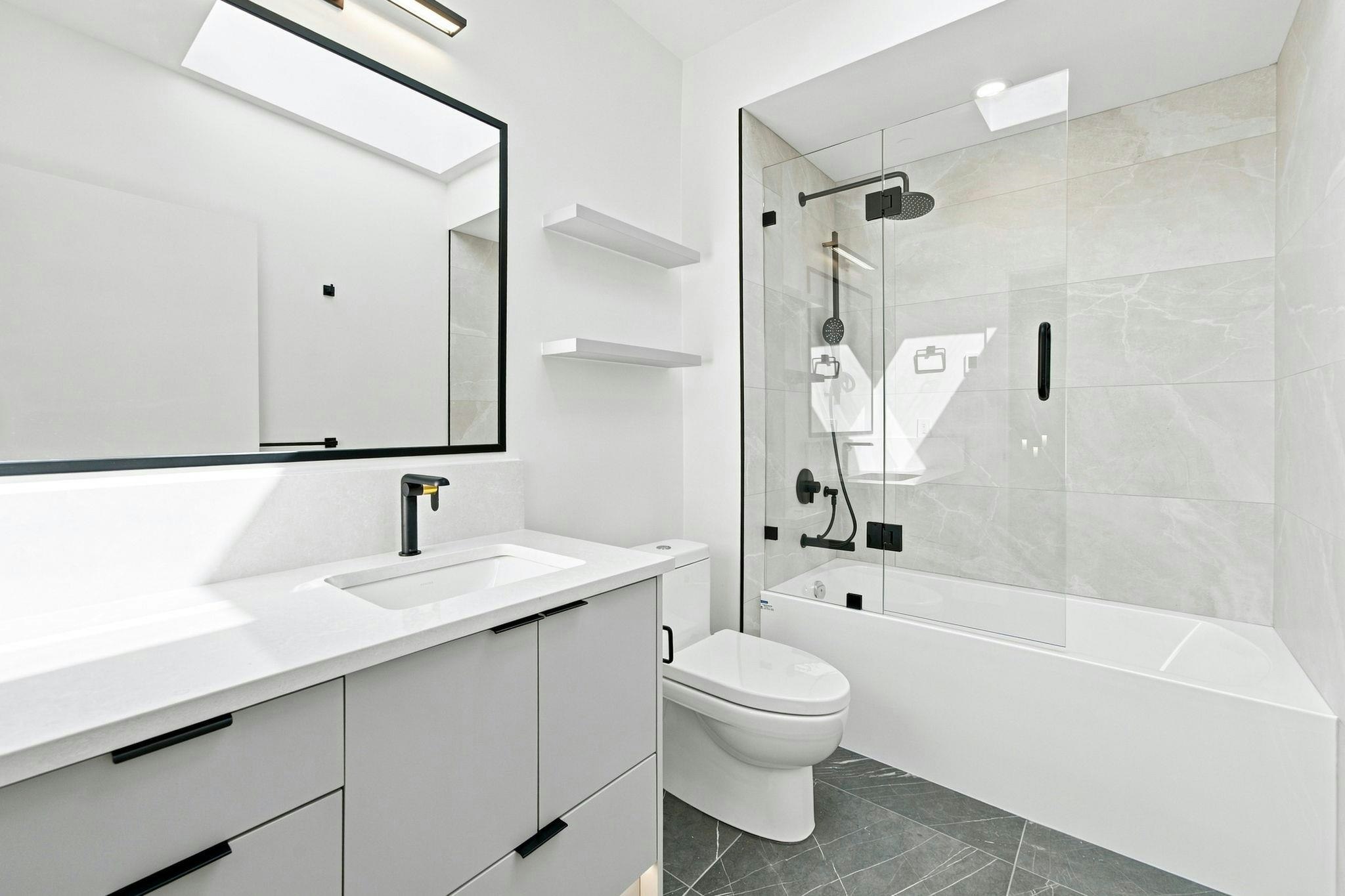 6162 Granville Street, Vancouver, BC, V6M 3E3 - 17