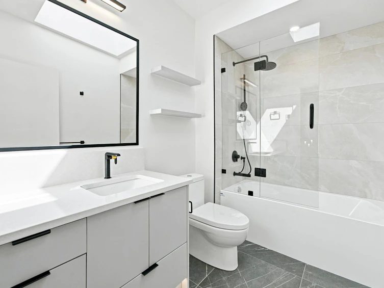 6162 Granville Street, Vancouver, BC, V6M 3E3 - 17
