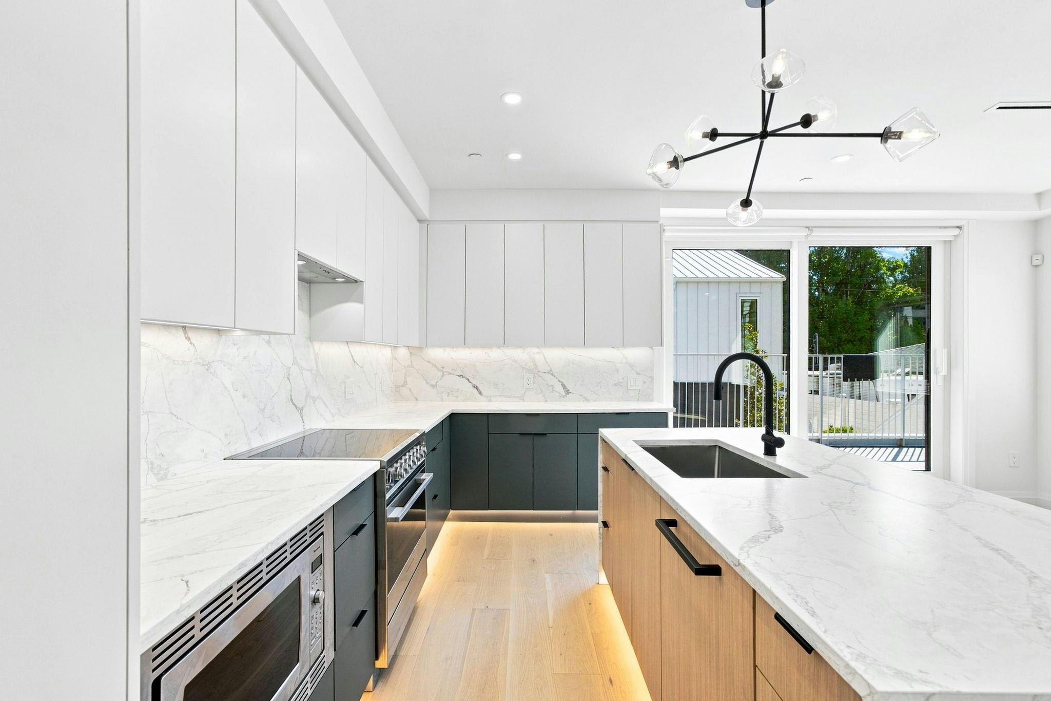 6162 Granville Street, Vancouver, BC, V6M 3E3 - 8