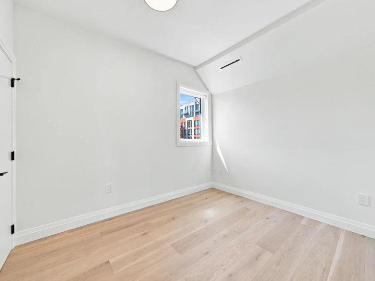 6162 Granville Street, Vancouver, BC, V6M 3E3 - 11