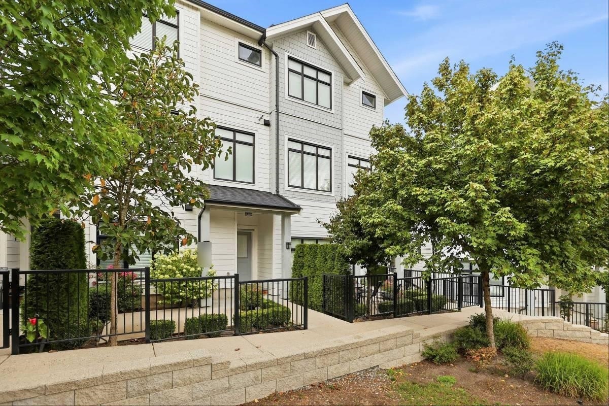 17557 100 Avenue, Surrey, BC, V4N 6V5