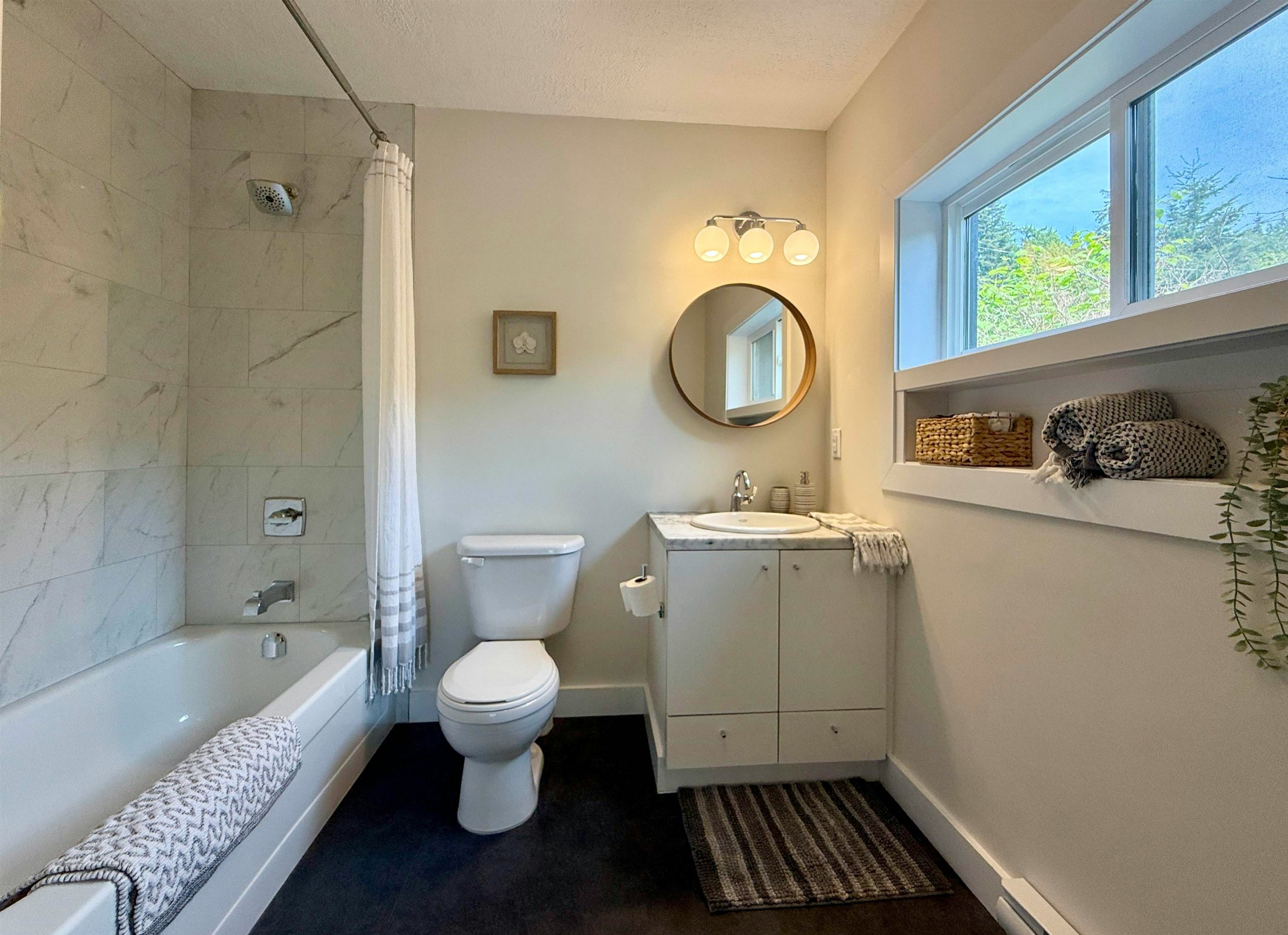 6376 Sunshine Coast Highway, Sechelt, BC, V7Z 0M3 - 21
