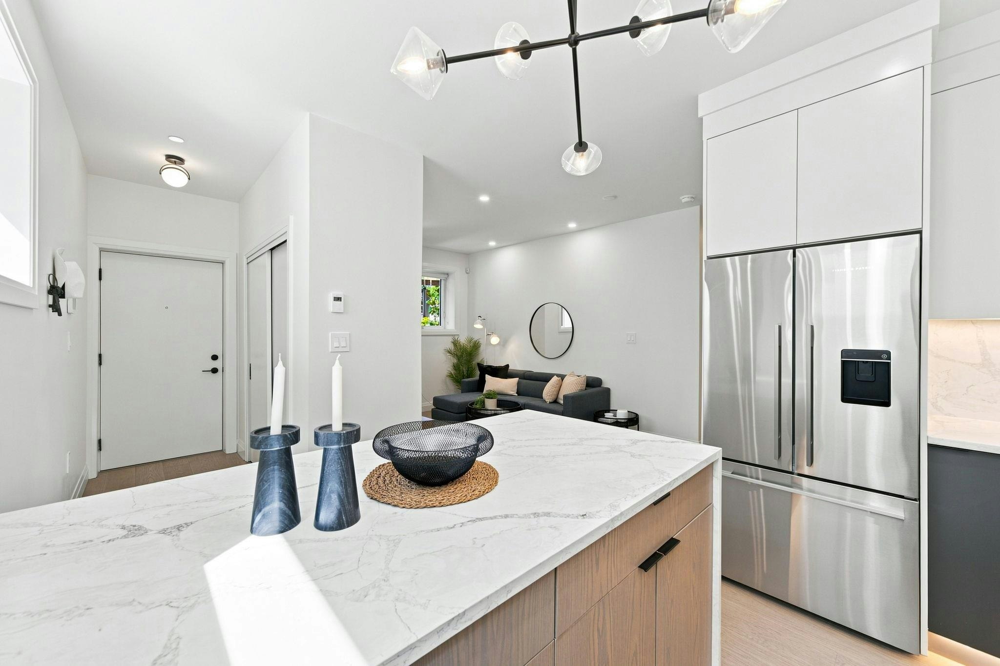 6164 Granville Street, Vancouver, BC, V6M 3E3 - 9