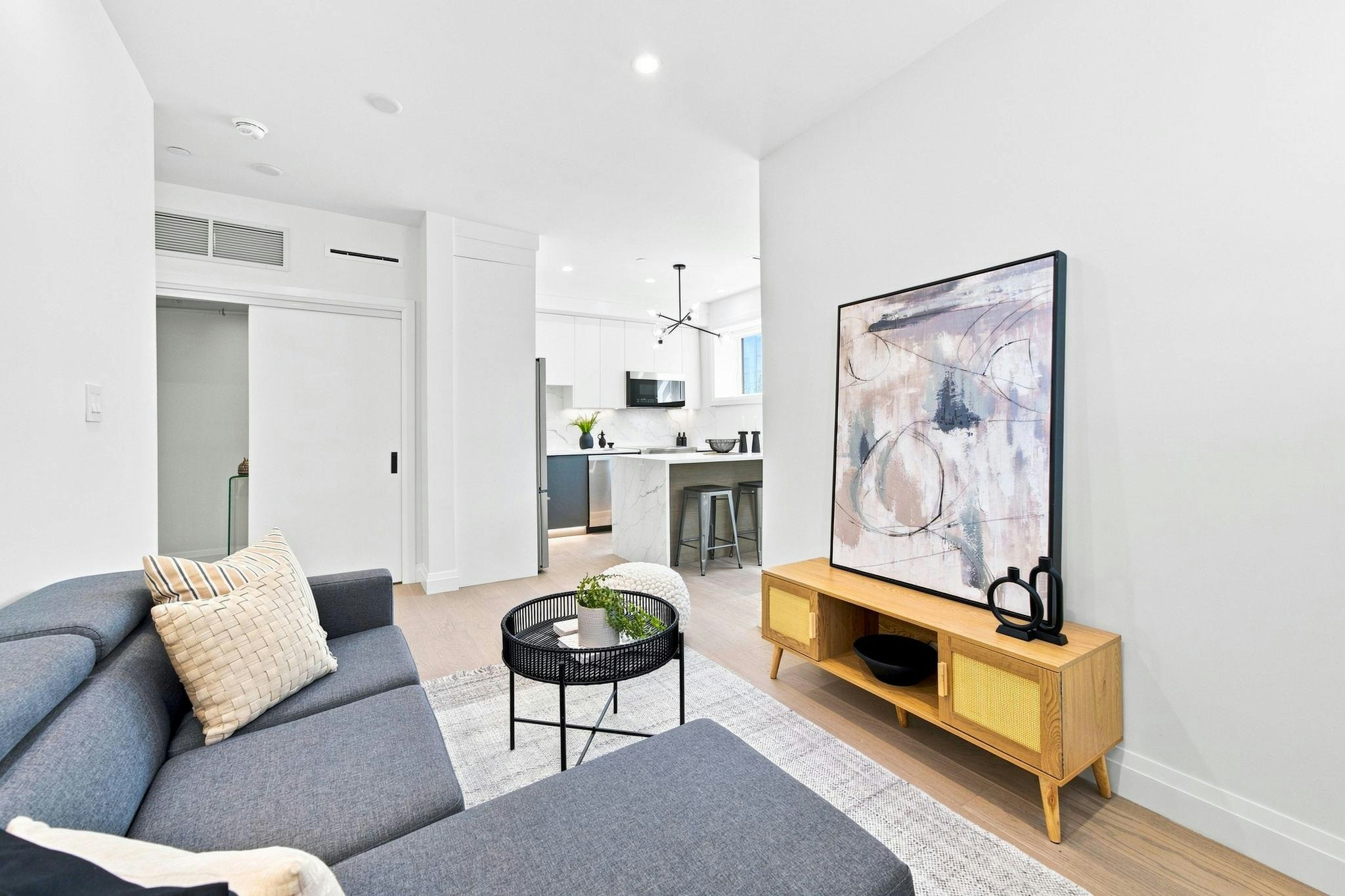 6164 Granville Street - 4