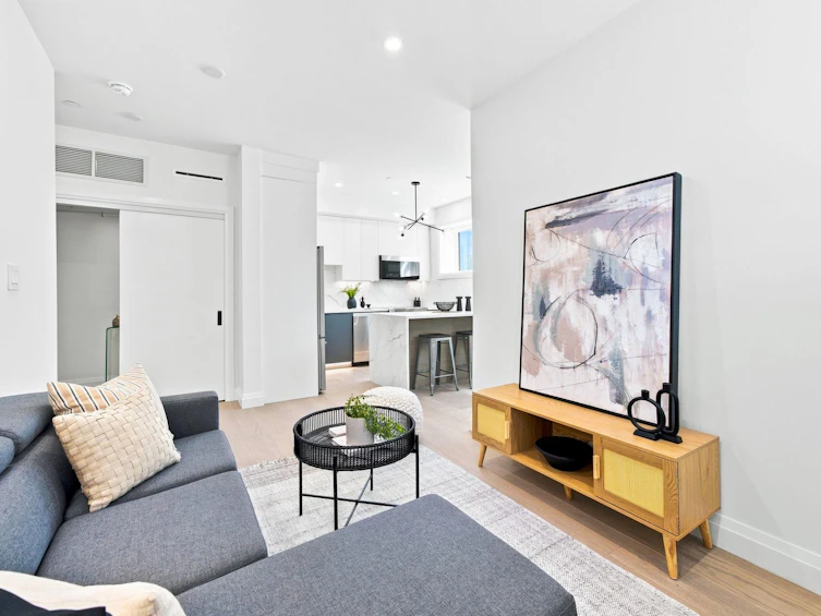 6164 Granville Street, Vancouver, BC, V6M 3E3 - 4