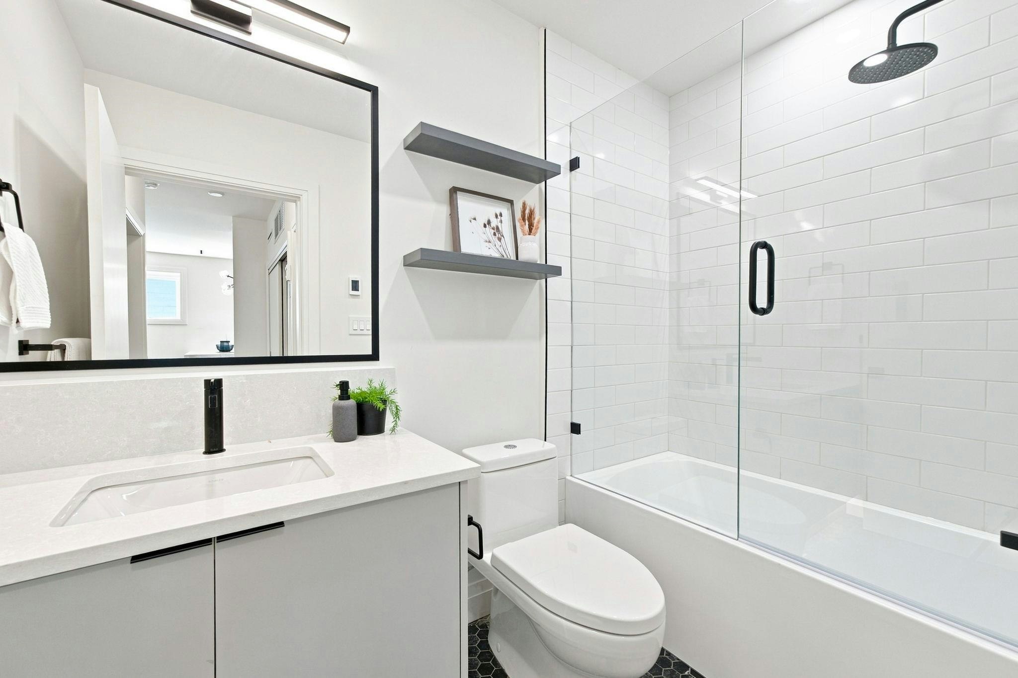 6164 Granville Street, Vancouver, BC, V6M 3E3 - 14