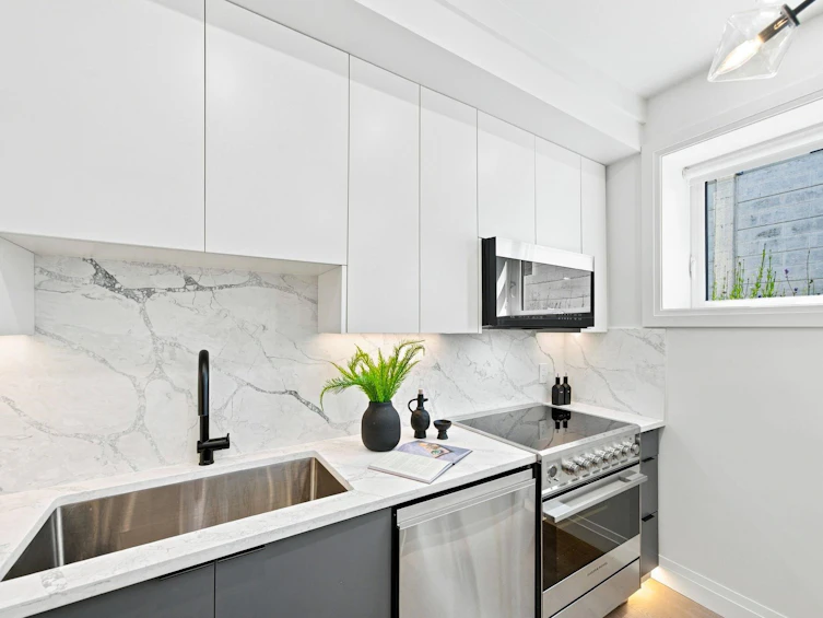6164 Granville Street, Vancouver, BC, V6M 3E3 - 10