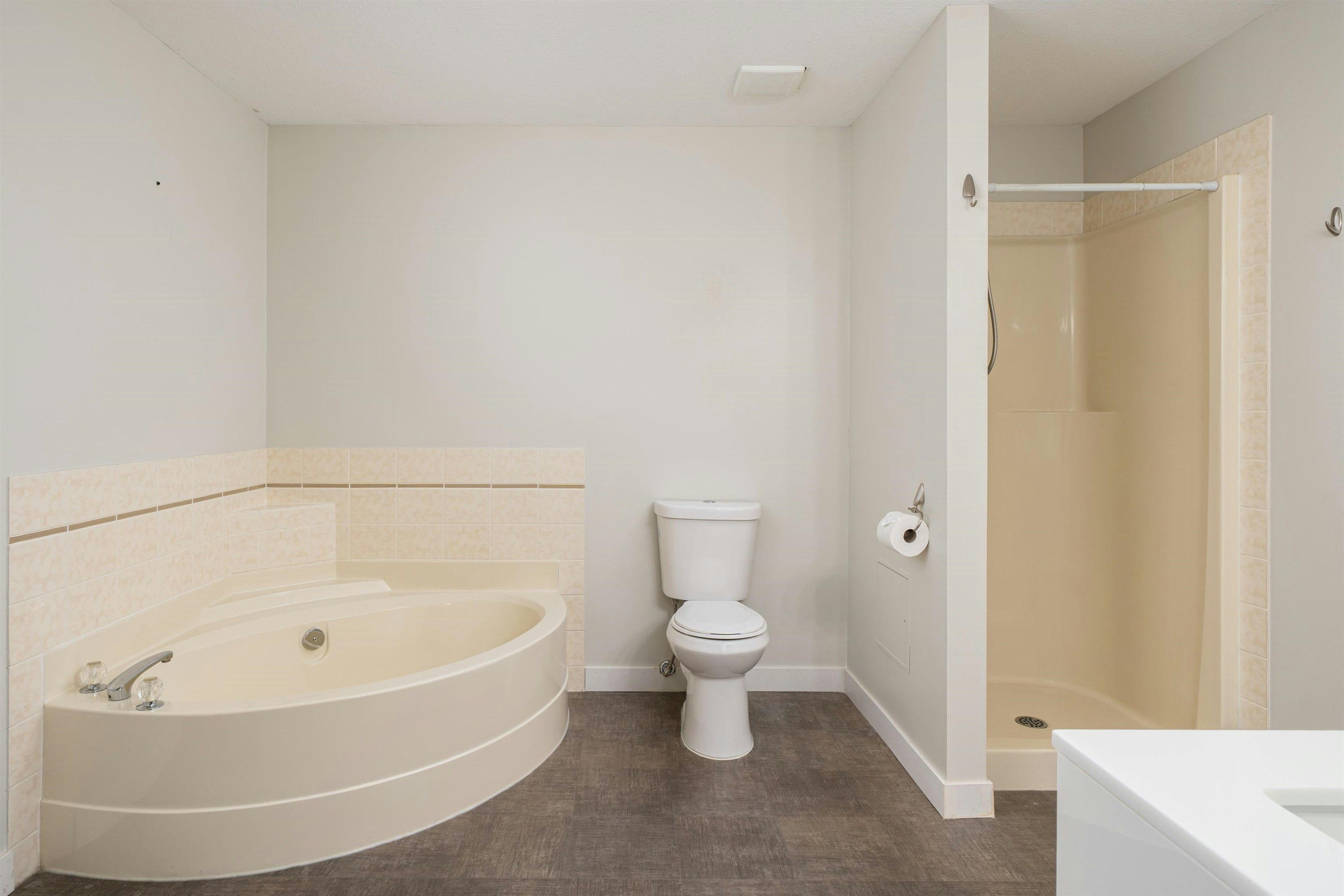 317-19236 Ford Road, Pitt Meadows, BC, V3Y 2K1 - 19