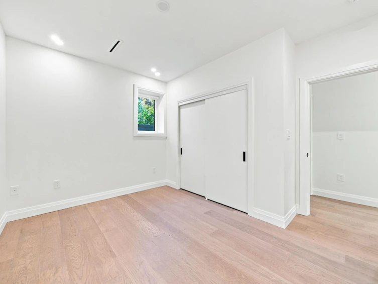 6166 Granville Street, Vancouver, BC, V6M 3E3 - 17