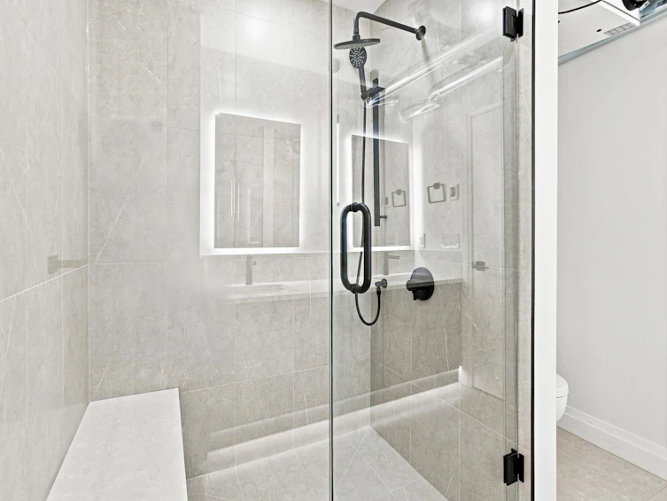 6166 Granville Street, Vancouver, BC, V6M 3E3 - 20