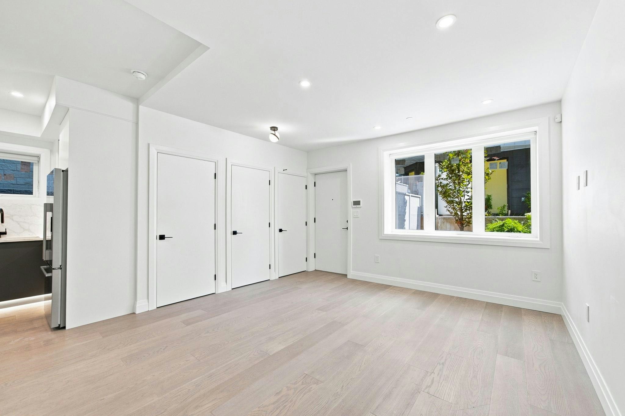 6166 Granville Street, Vancouver, BC, V6M 3E3 - 13