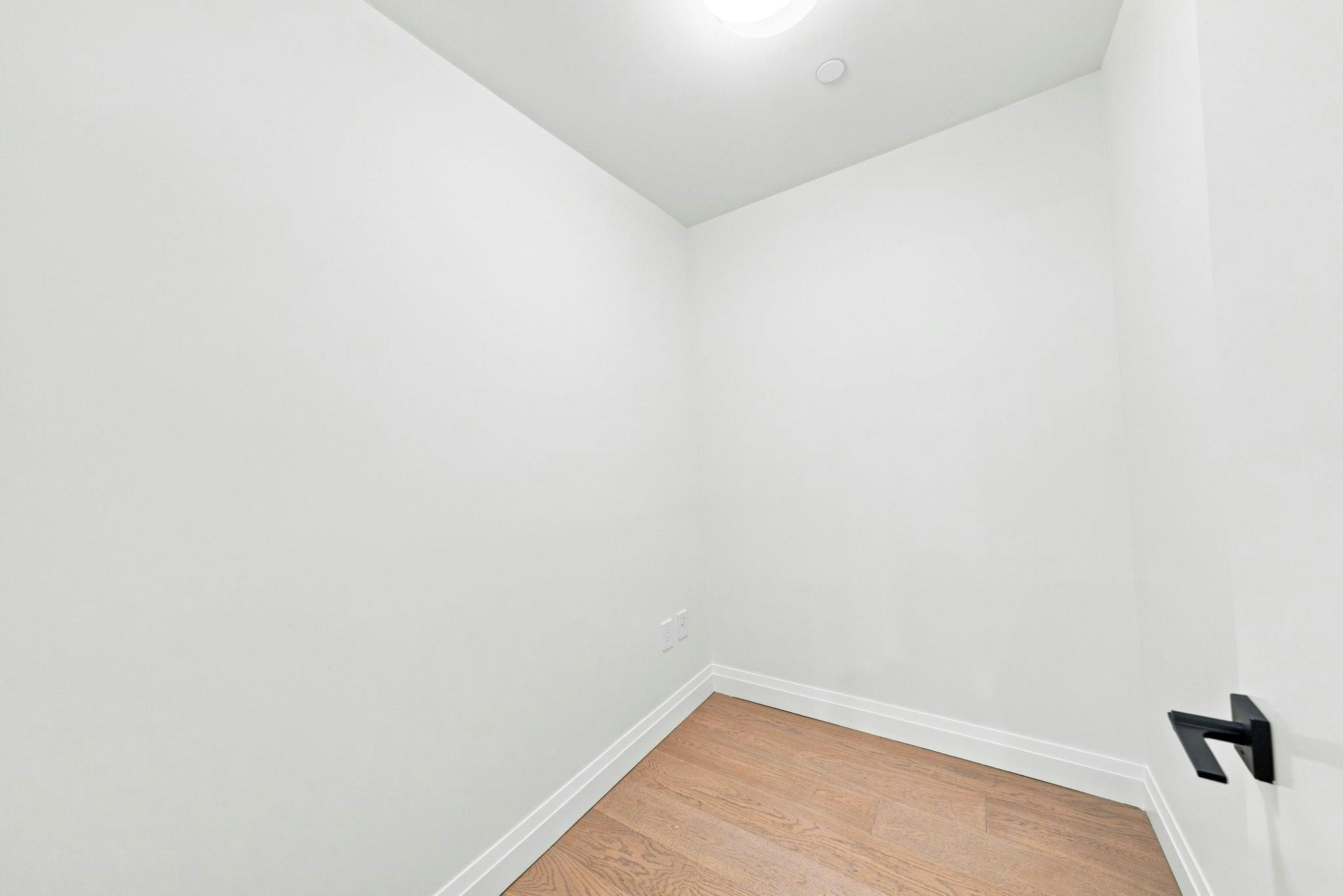 6166 Granville Street, Vancouver, BC, V6M 3E3 - 16