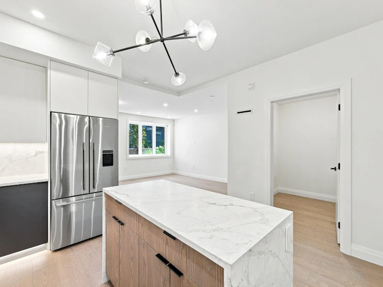 6166 Granville Street, Vancouver, BC, V6M 3E3 - 12