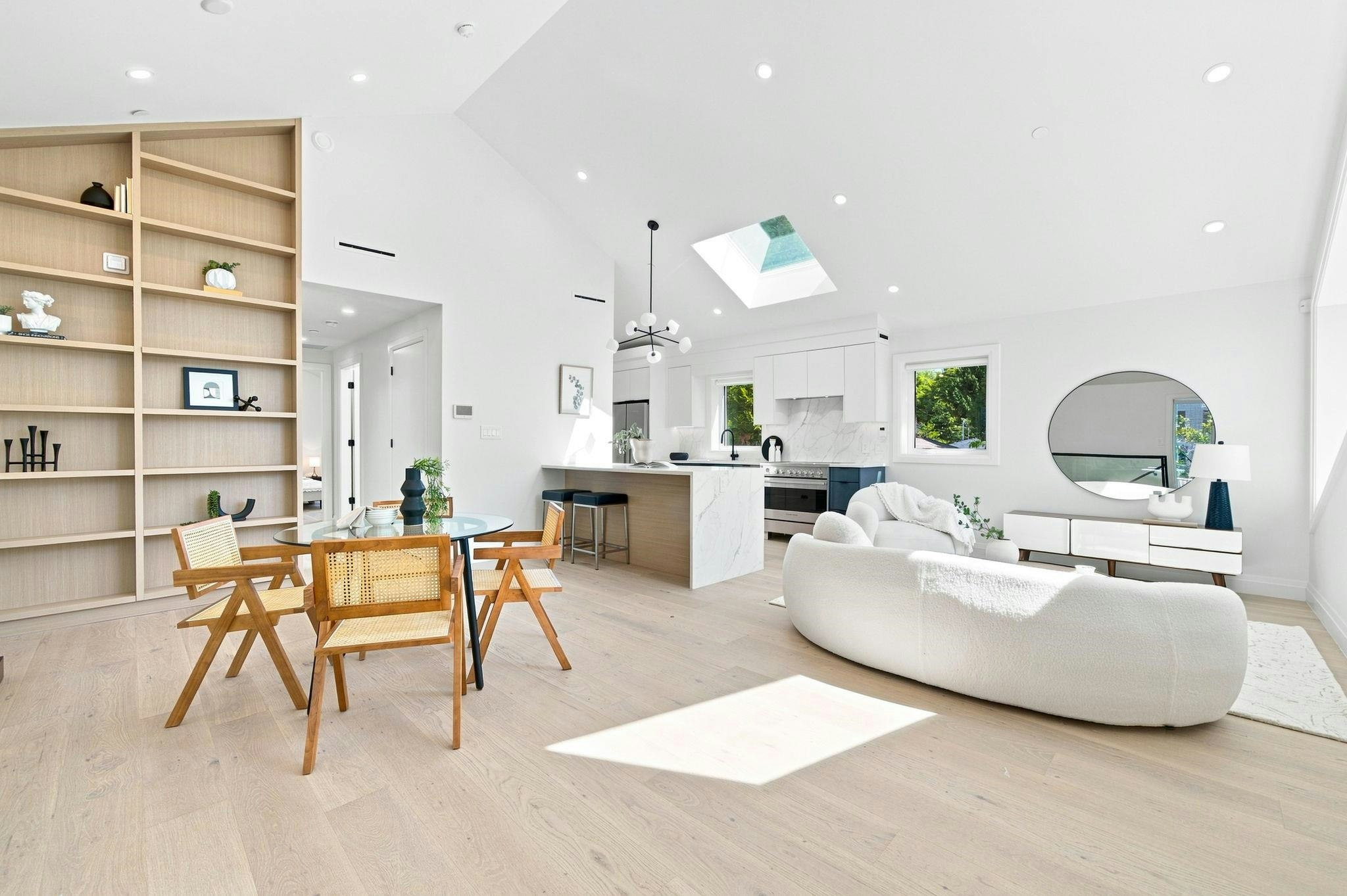 6168 Granville Street, Vancouver, BC, V6M 3E3
