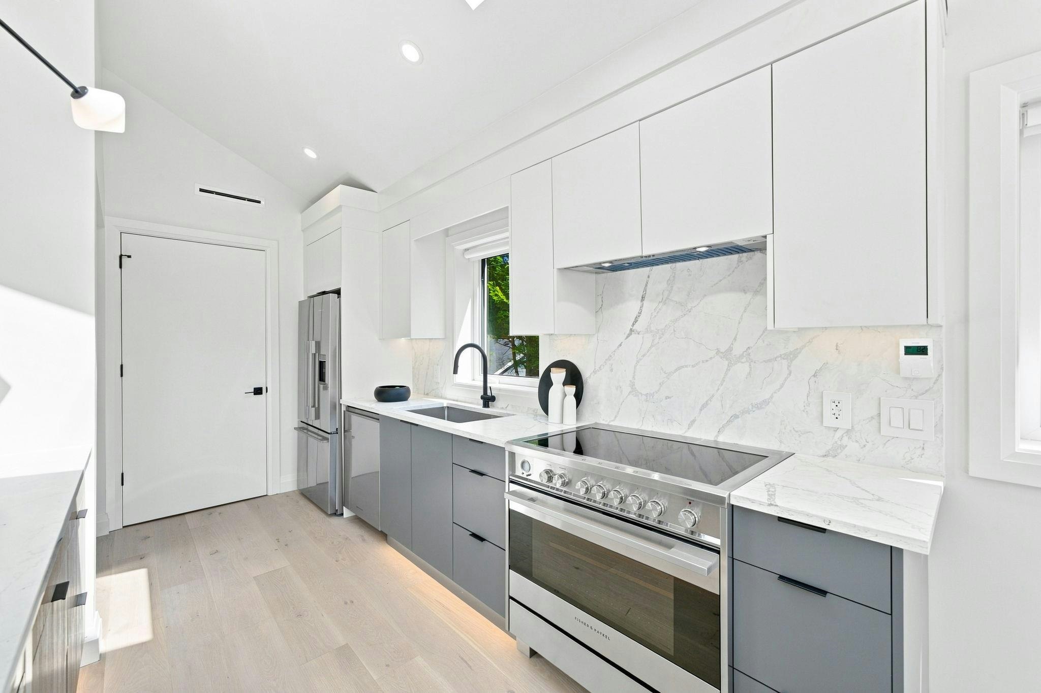 6168 Granville Street, Vancouver, BC, V6M 3E3 - 14