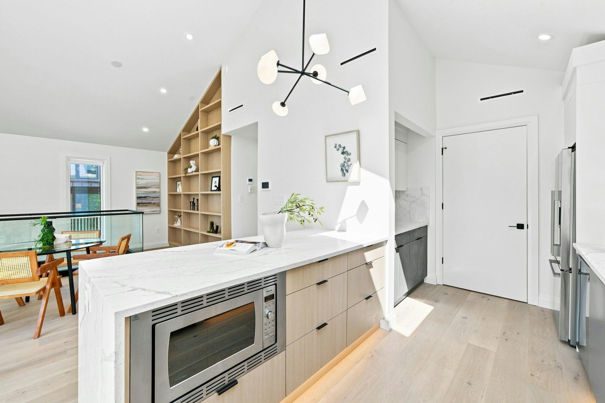 6168 Granville Street, Vancouver, BC, V6M 3E3 - 17
