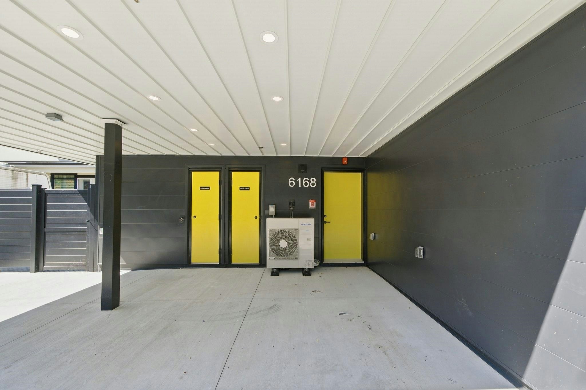 6168 Granville Street, Vancouver, BC, V6M 3E3 - 35