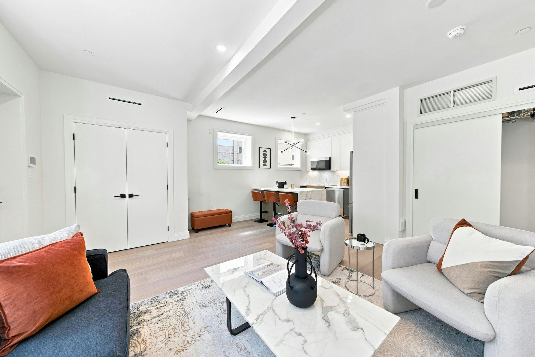6170 Granville Street - 5
