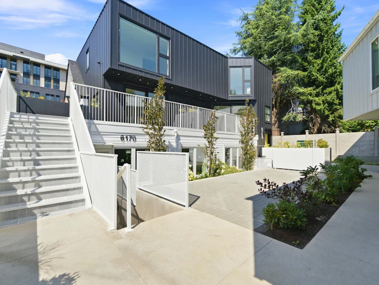 6170 Granville Street, Vancouver, BC, V6M 3E3 - 25