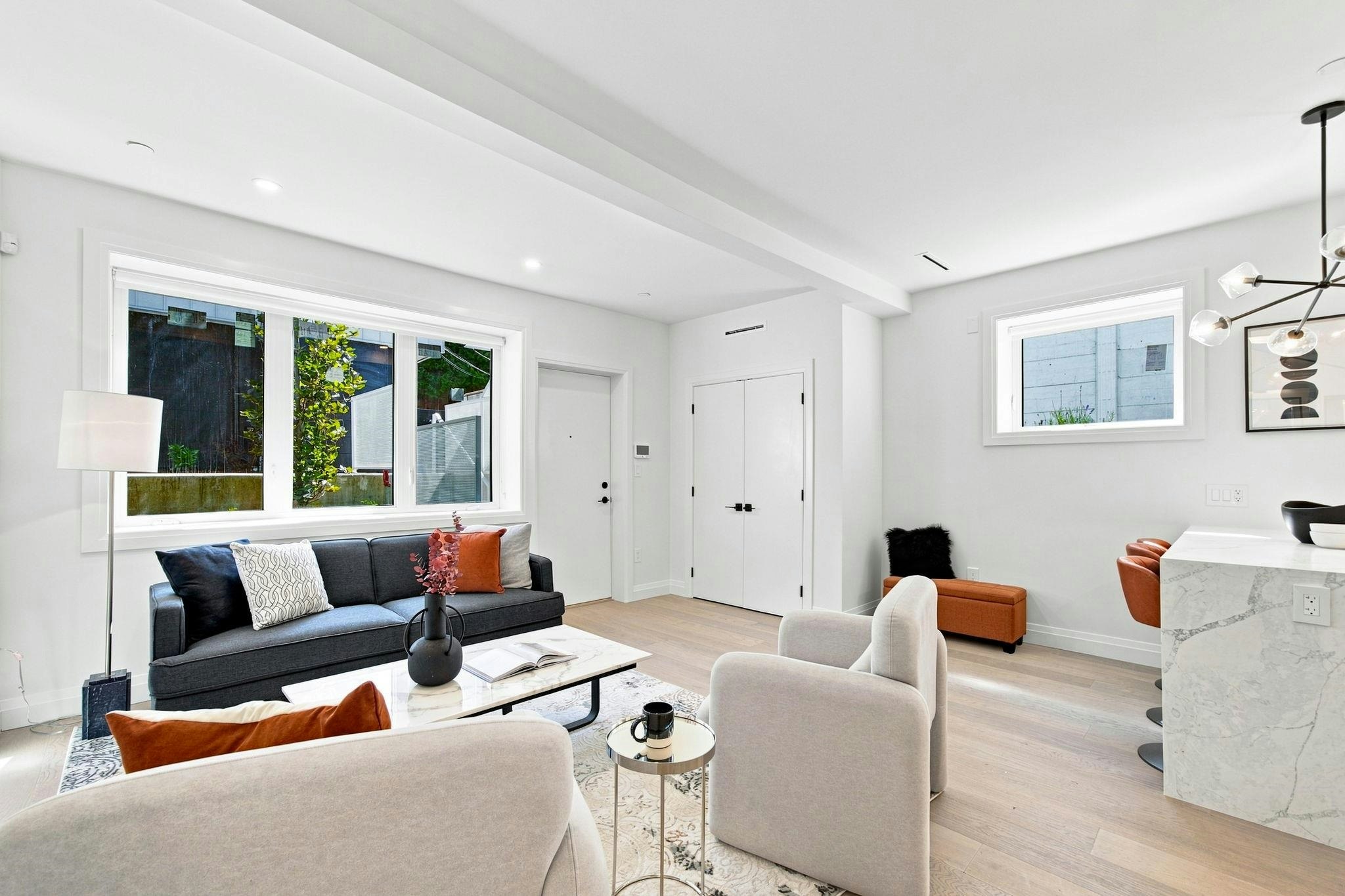 6170 Granville Street, Vancouver, BC, V6M 3E3 - 6