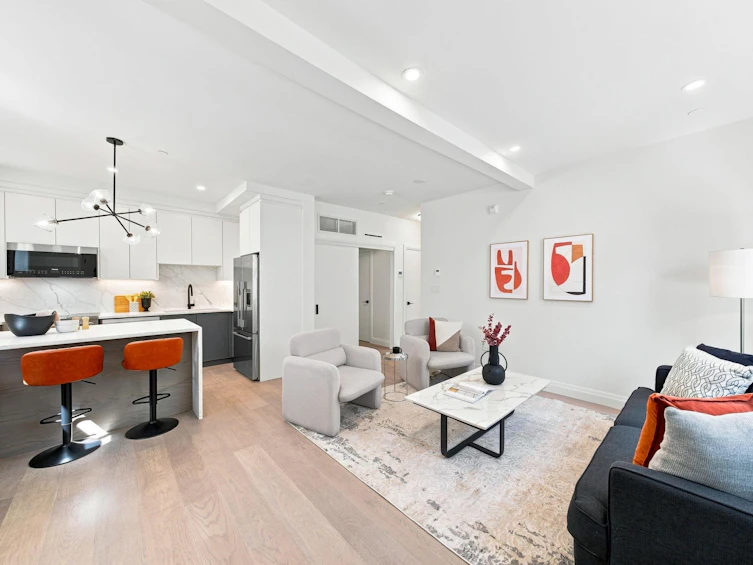 6170 Granville Street, Vancouver, BC, V6M 3E3