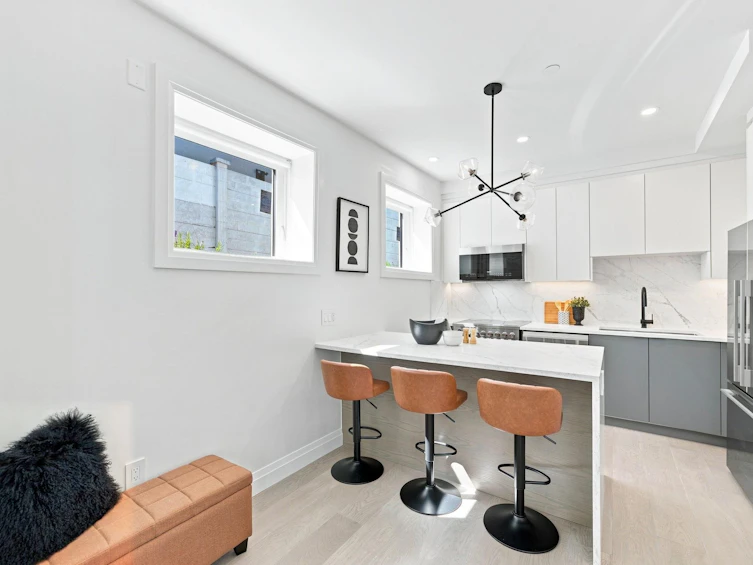 6170 Granville Street, Vancouver, BC, V6M 3E3 - 10