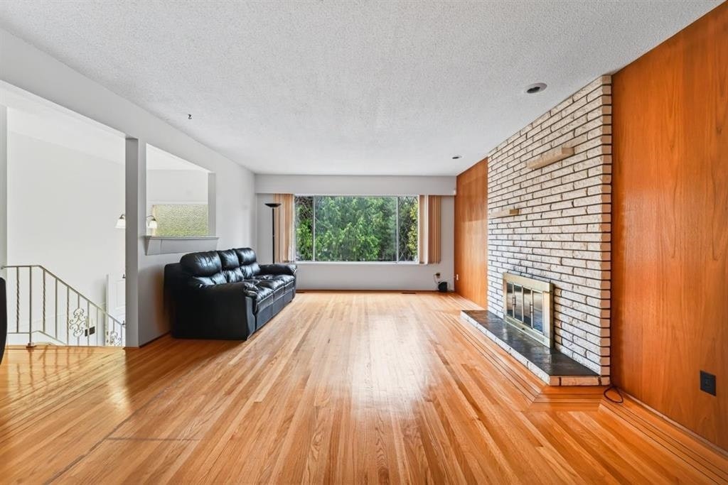 6031 Alta Court, Richmond, BC, V7C 4A2 - 4