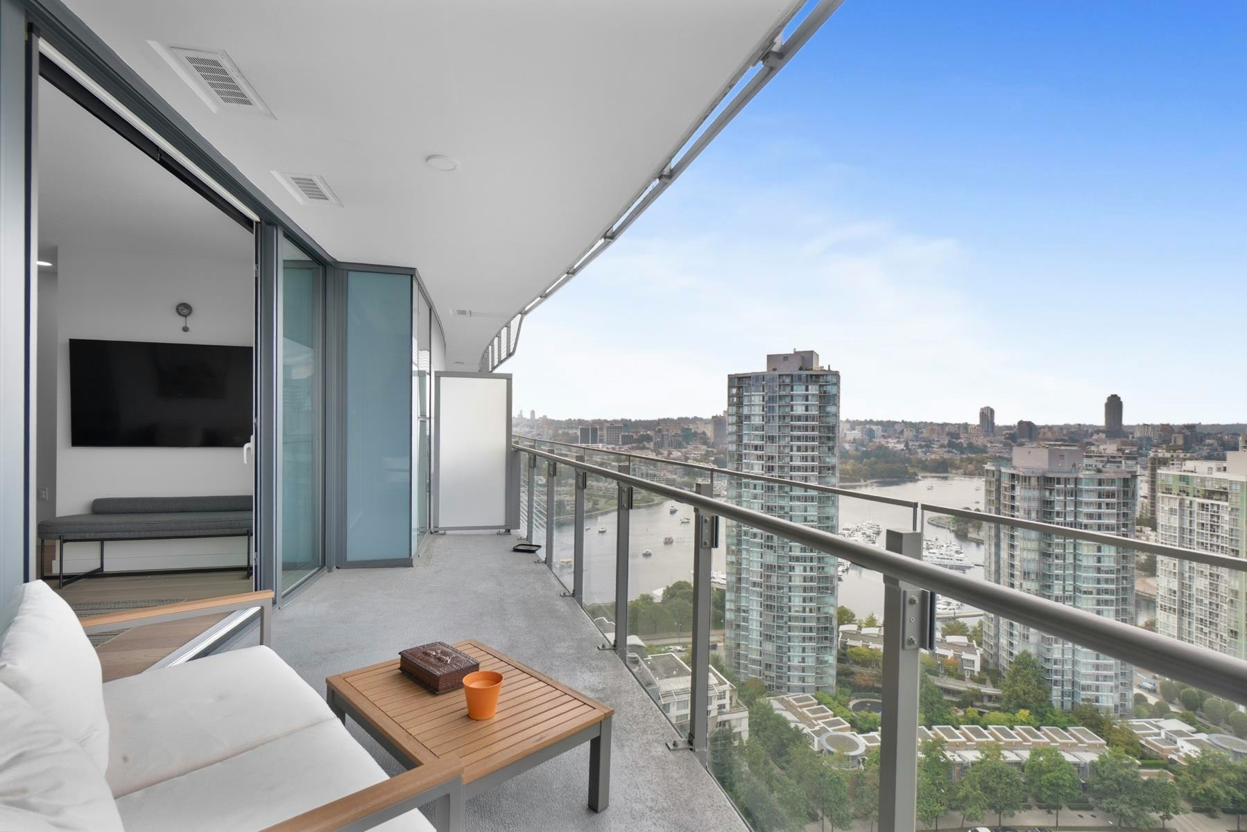 2720-89 Nelson Street, Vancouver, BC, V6Z 0E7 - 11
