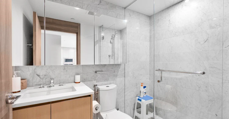 2720-89 Nelson Street, Vancouver, BC, V6Z 0E7 - 17