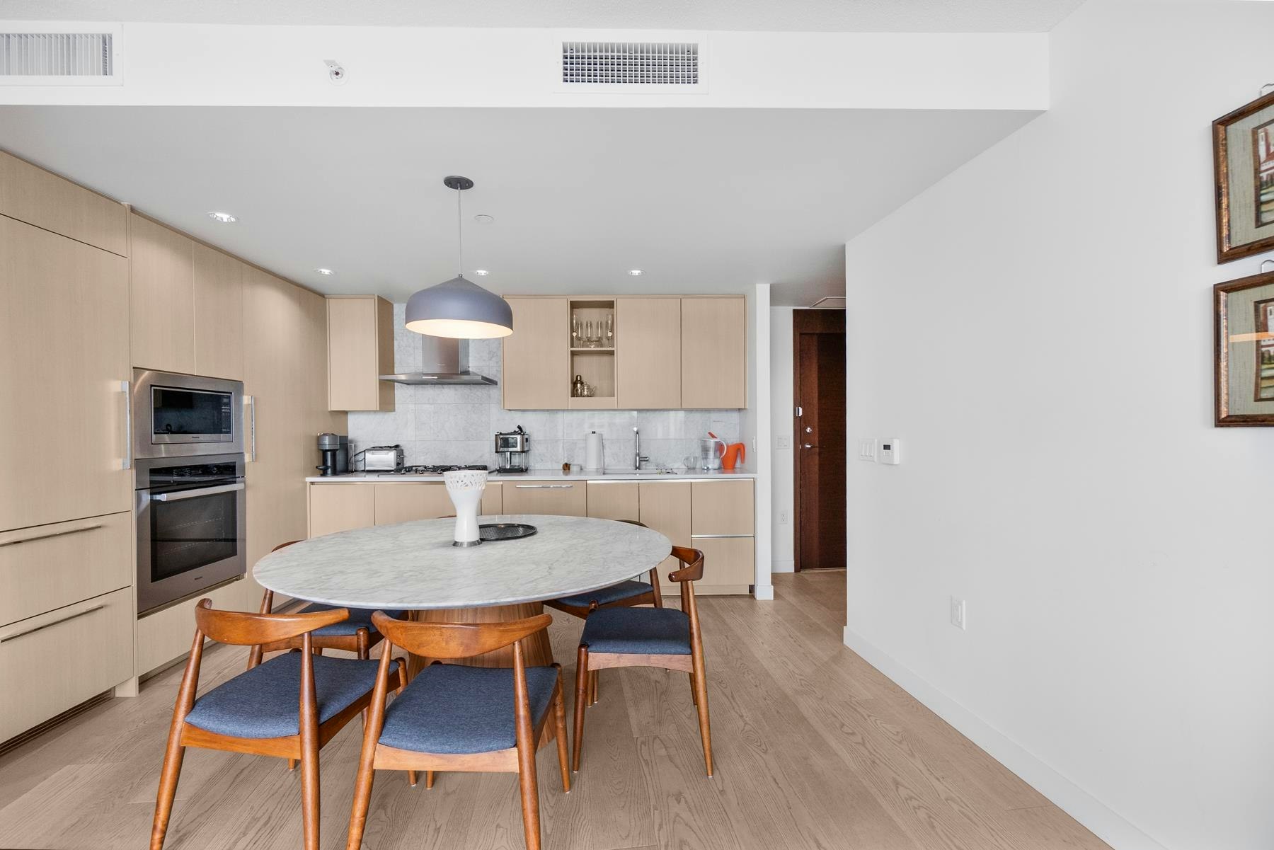 2720-89 Nelson Street, Vancouver, BC, V6Z 0E7 - 4