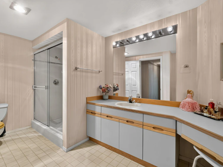 102-3441 Curle Avenue, Burnaby, BC, V5G 4P4 - 23