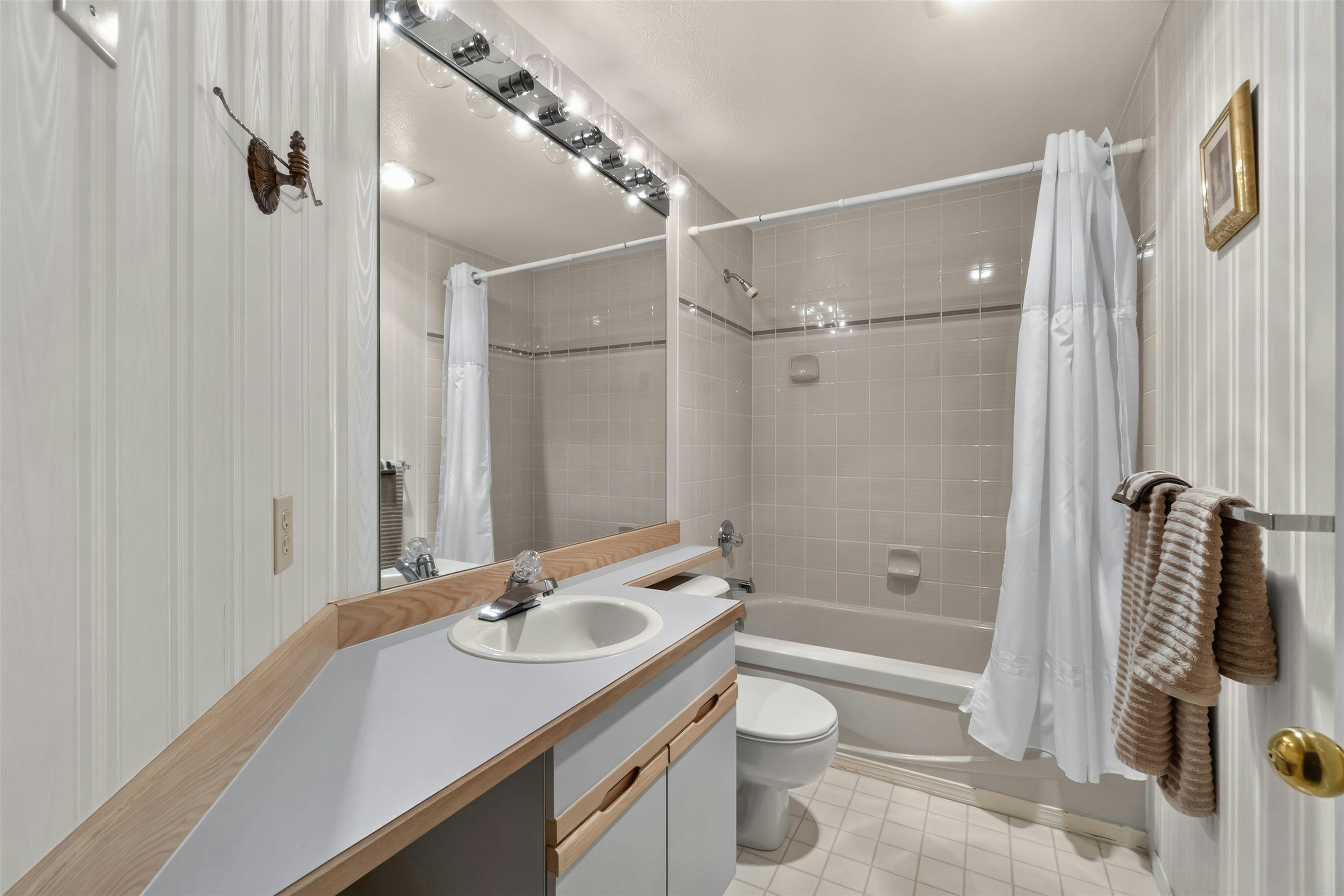 102-3441 Curle Avenue, Burnaby, BC, V5G 4P4 - 28