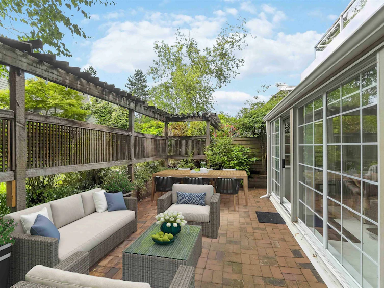 102-3441 Curle Avenue, Burnaby, BC, V5G 4P4
