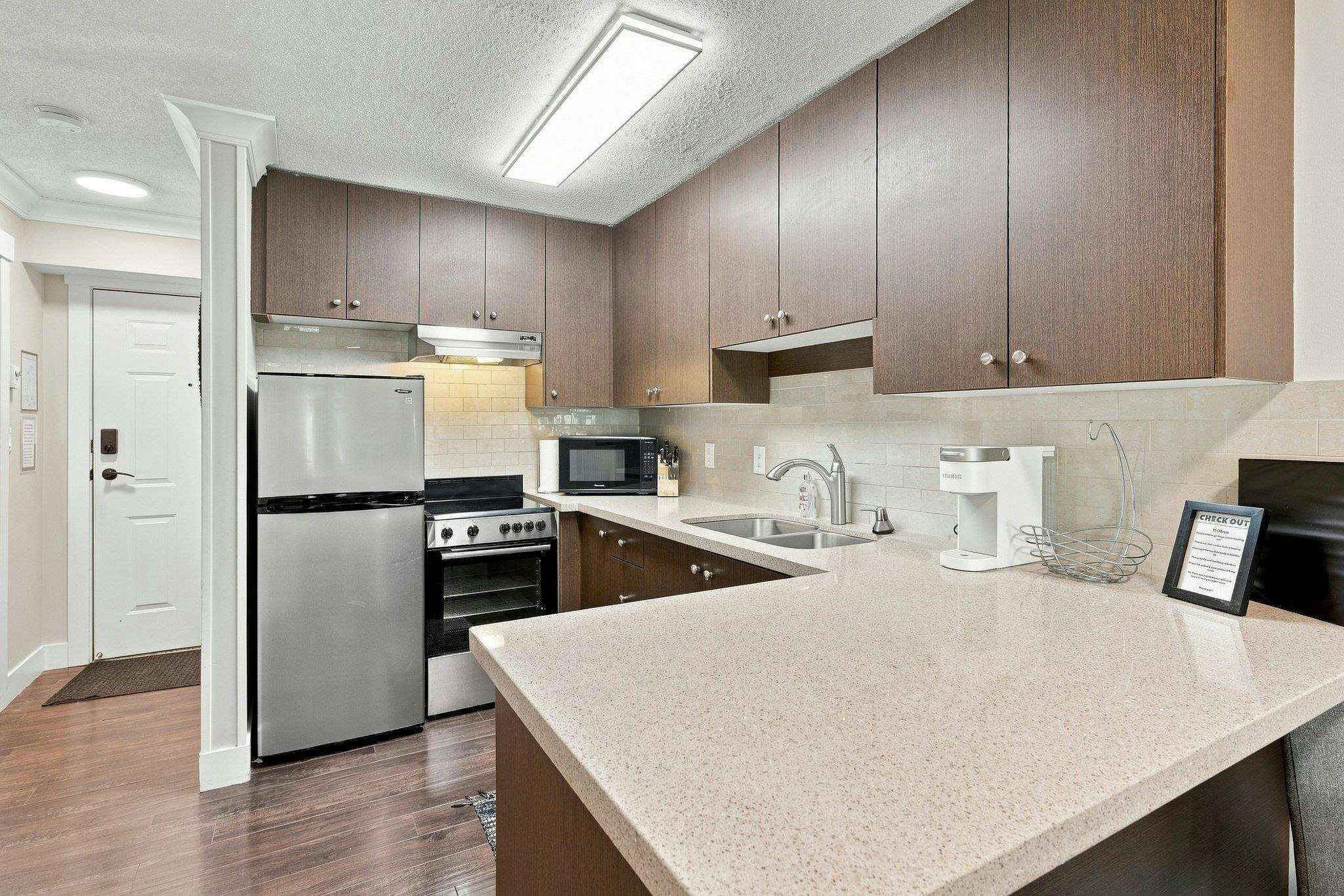 324-4360 Lorimer Road - 5
