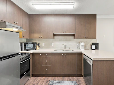 324-4360 Lorimer Road - 4