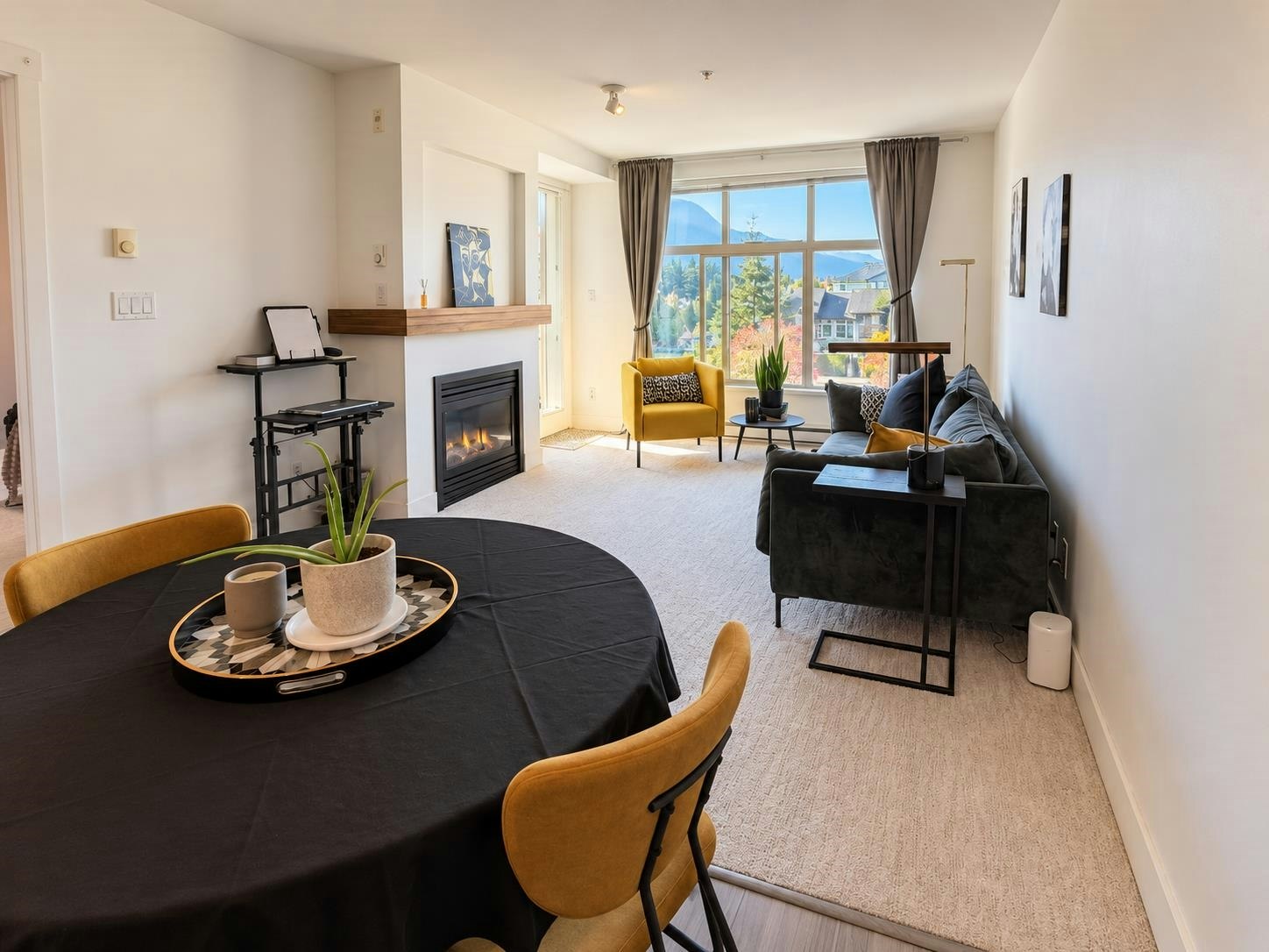 318-1211 Village Green Way - 5