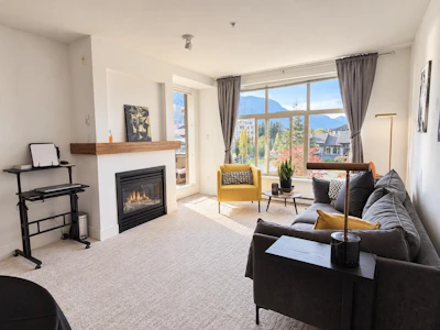 318-1211 Village Green Way - 4