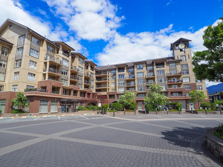 318-1211 Village Green Way, Squamish, BC, V8B 0R7