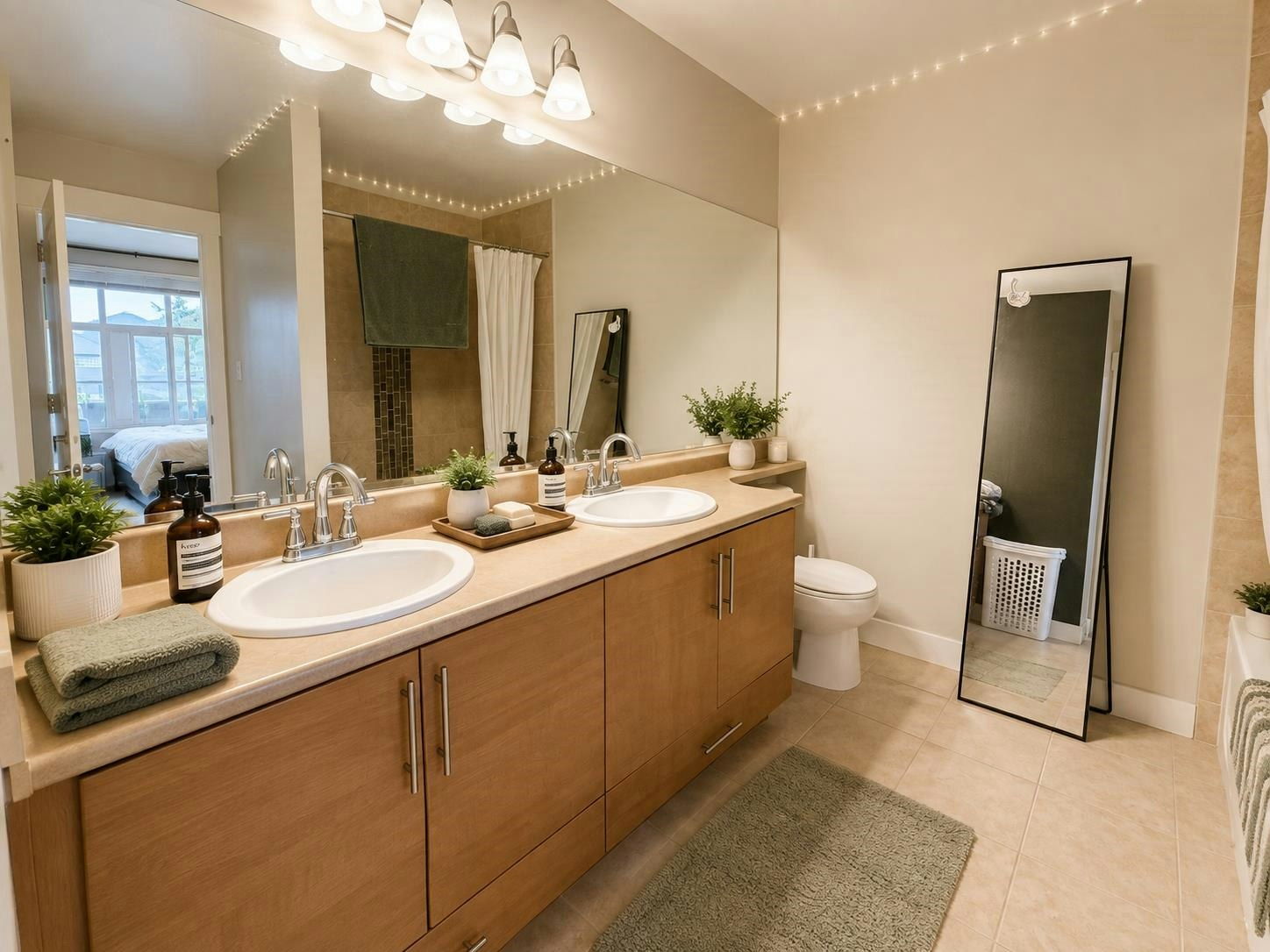 318-1211 Village Green Way - 5