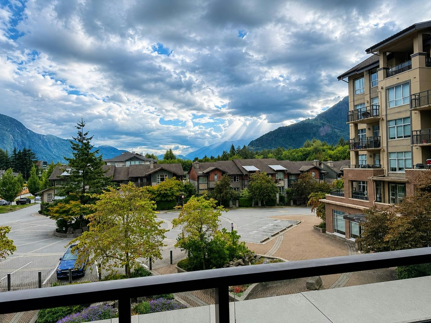 318-1211 Village Green Way, Squamish, BC, V8B 0R7 - 6