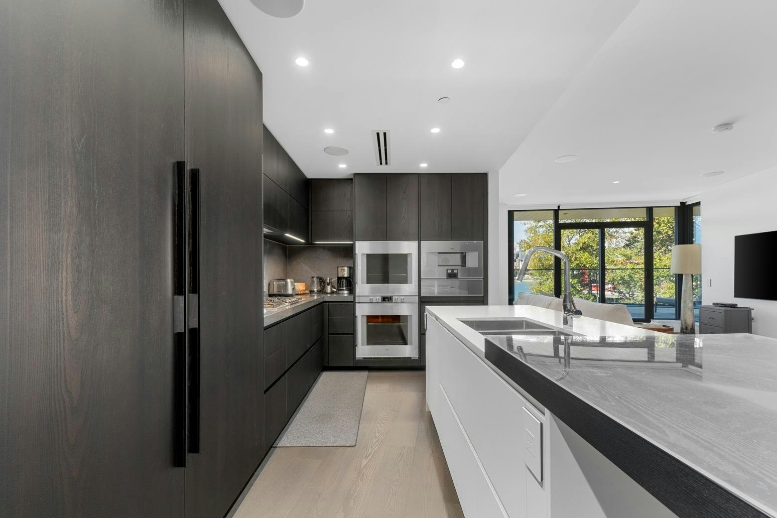 303-1601 Quebec Street, Vancouver, BC, V6A 0J9 - 4