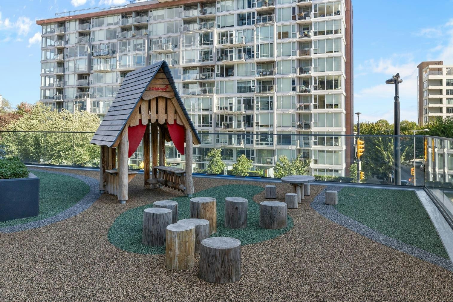 303-1601 Quebec Street, Vancouver, BC, V6A 0J9 - 31